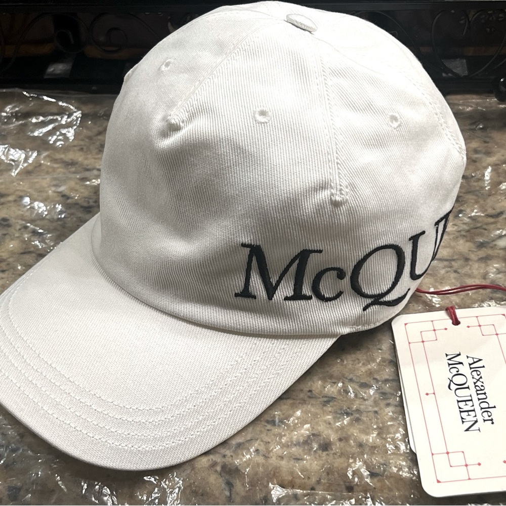 (NWT) New With Tags & Authentic: Alexander McQueen Oversized Logo hat.